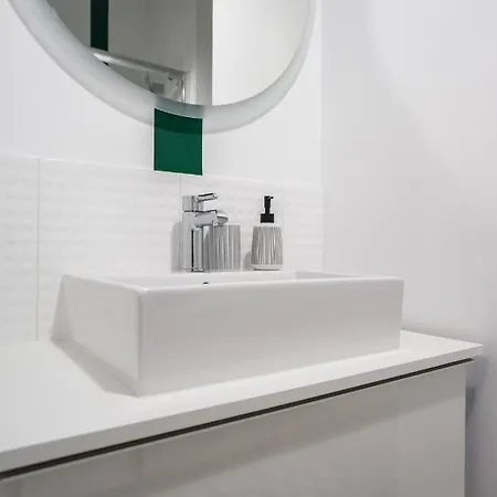 Zamkniete-stylish In Modern Building - Praga - 10min To Old Town - Z14 Varsó